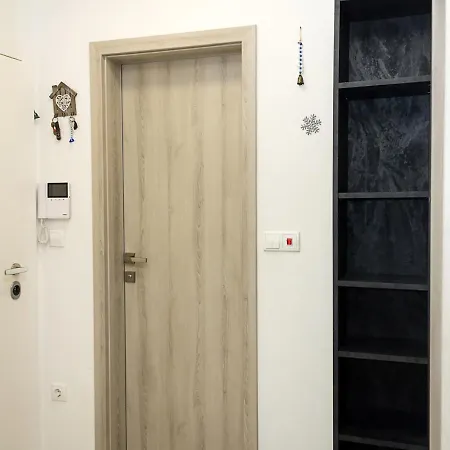 New Black & White Flat 5 Min Away From Sea Garden By Flat Mаnager Apartament *